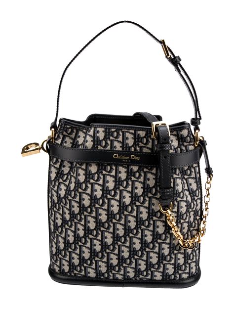 dior bucket bag